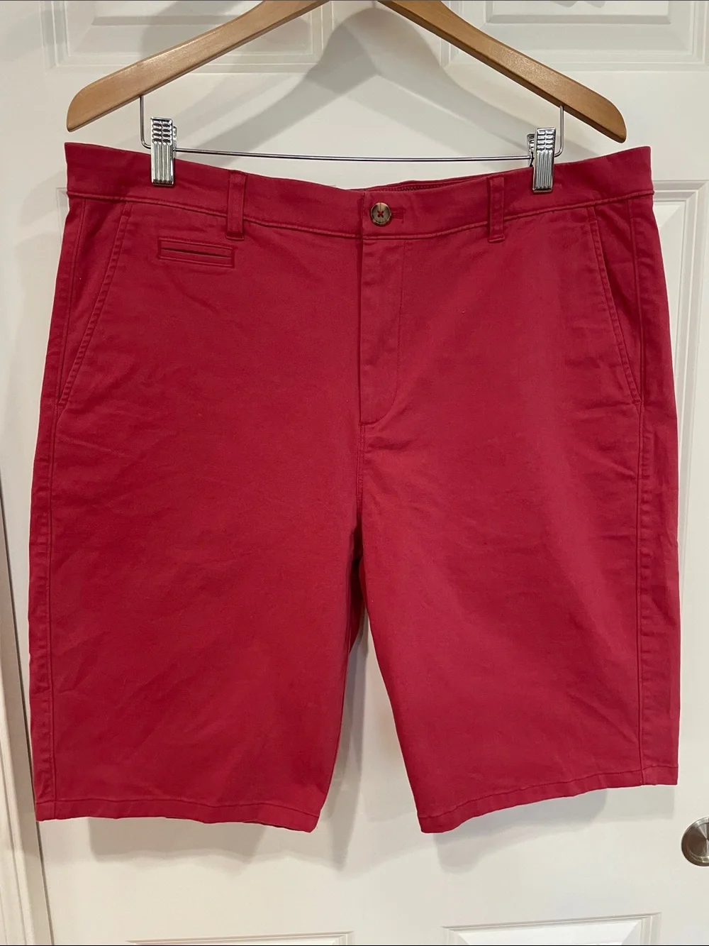 Johnnie-O Men’s Neal Short Size 36 Malibu Red 10.5” Inseam Pockets